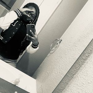 Meet your Posher, Dezzyriah